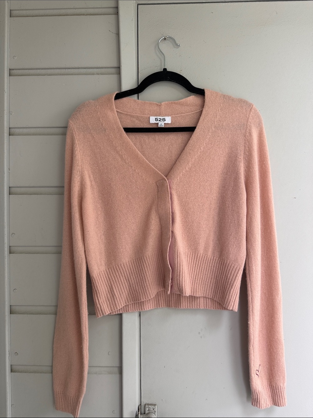 525 America Cropped Blush Pink V-Neck Cashmere Cardigan